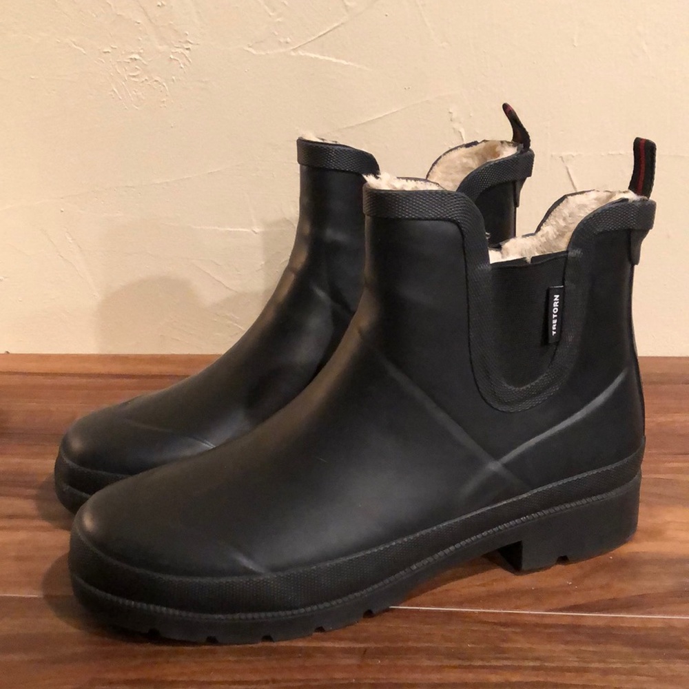 Tretorn Women’s winter rain boots. Size 10